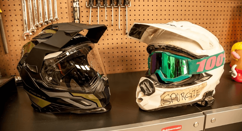 Are Dirt Bike And Street Bike Helmets Different